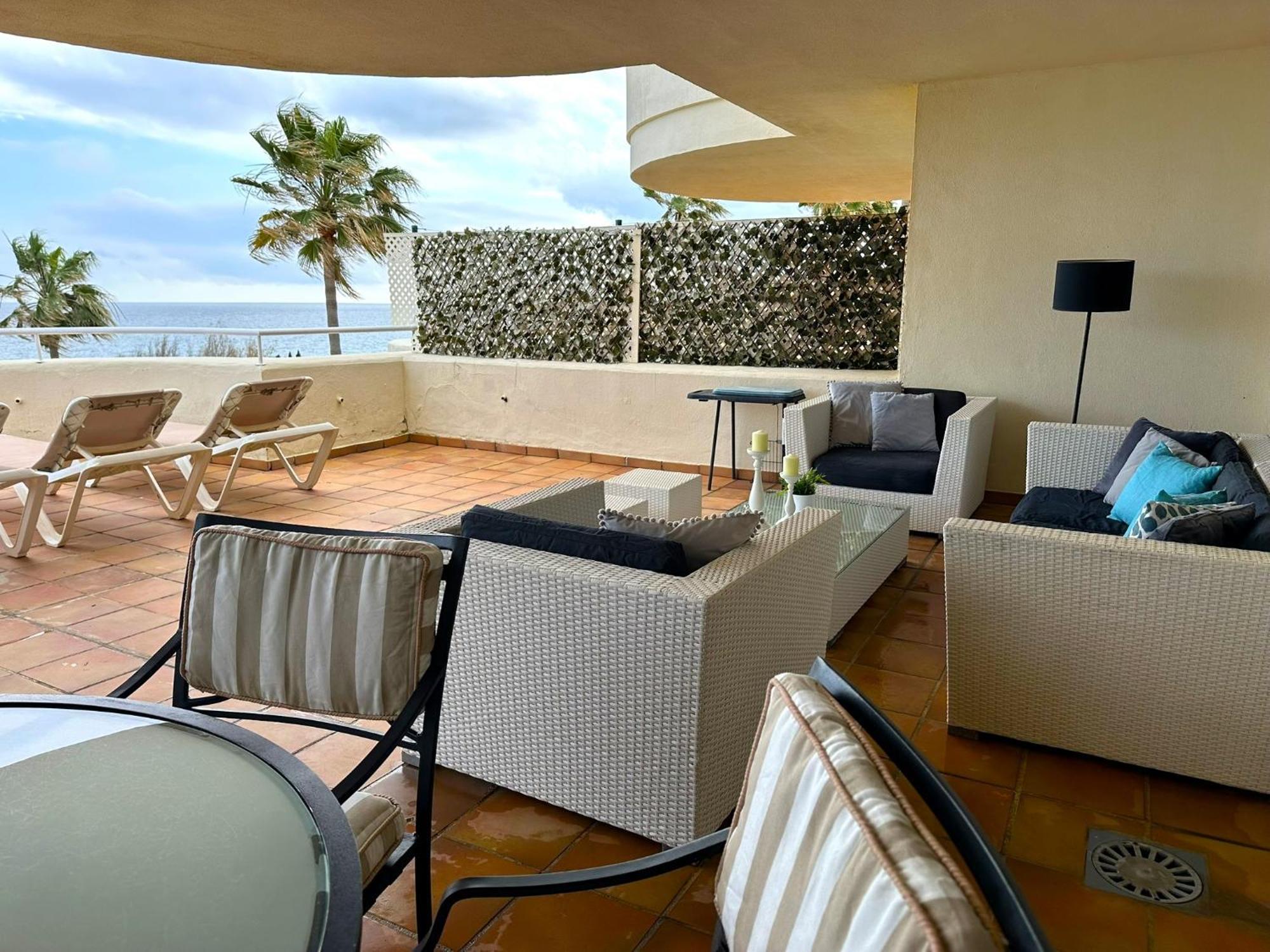 Apartments Bermuda Beach Estepona Exteriör bild