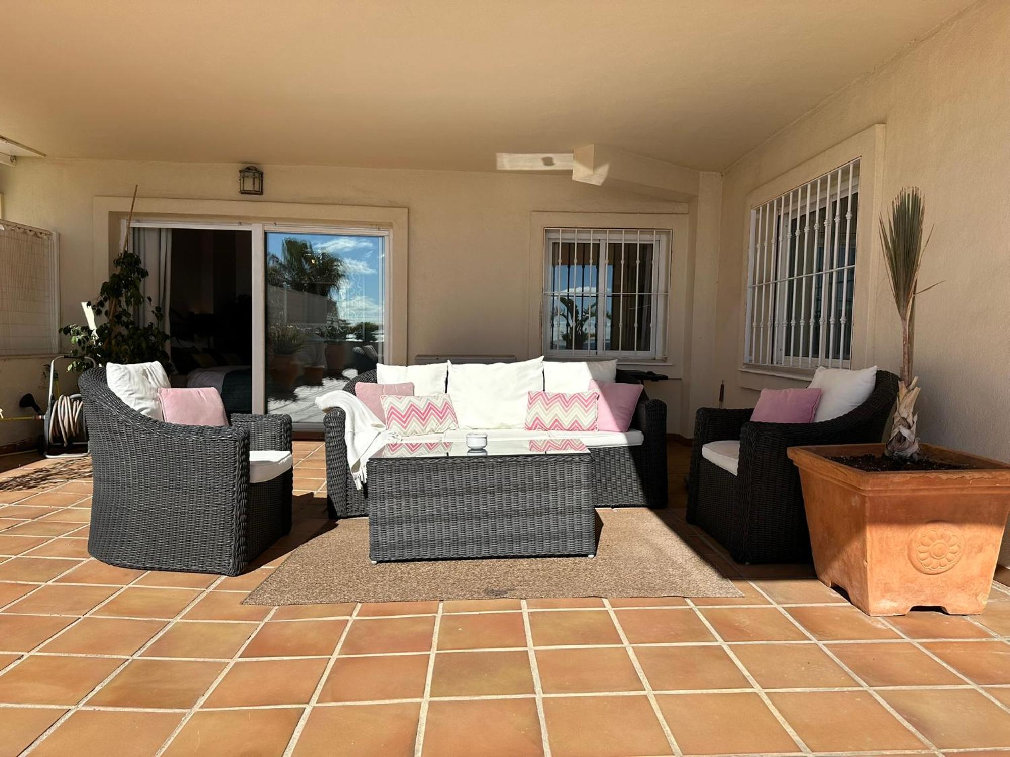 Apartments Bermuda Beach Estepona Exteriör bild