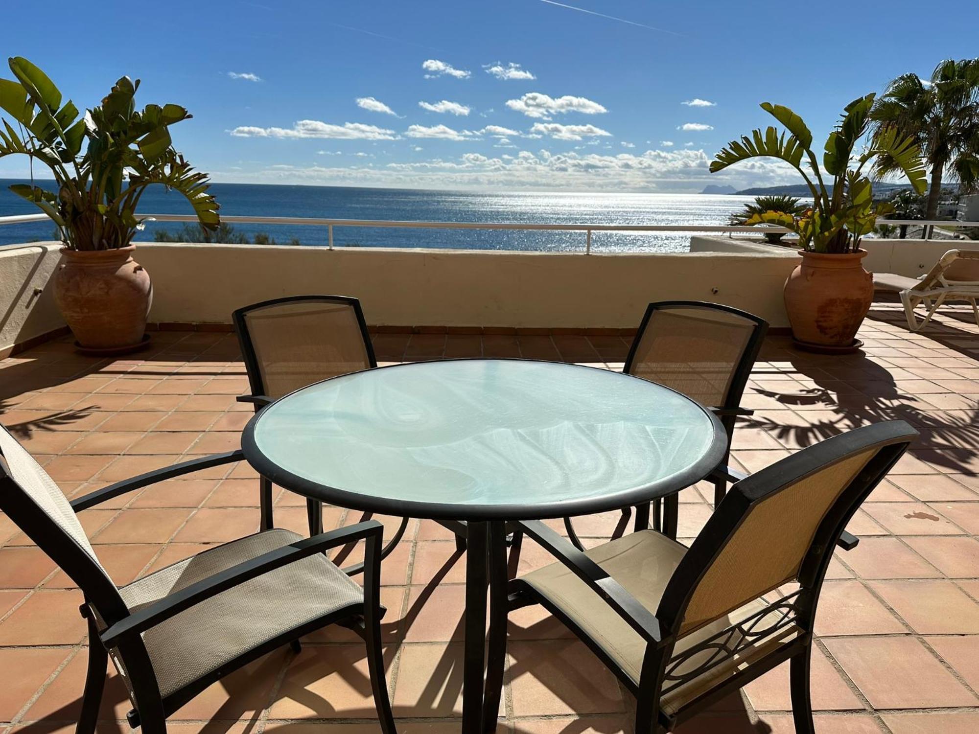 Apartments Bermuda Beach Estepona Exteriör bild
